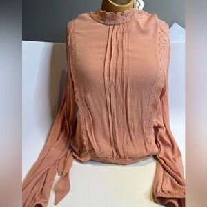 Women’s Peach Lace-Trim Long Sleeve Blouse